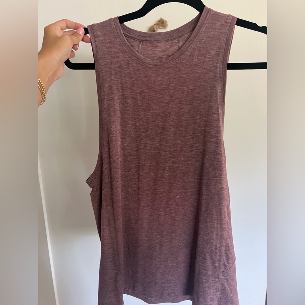 Lululemon tank